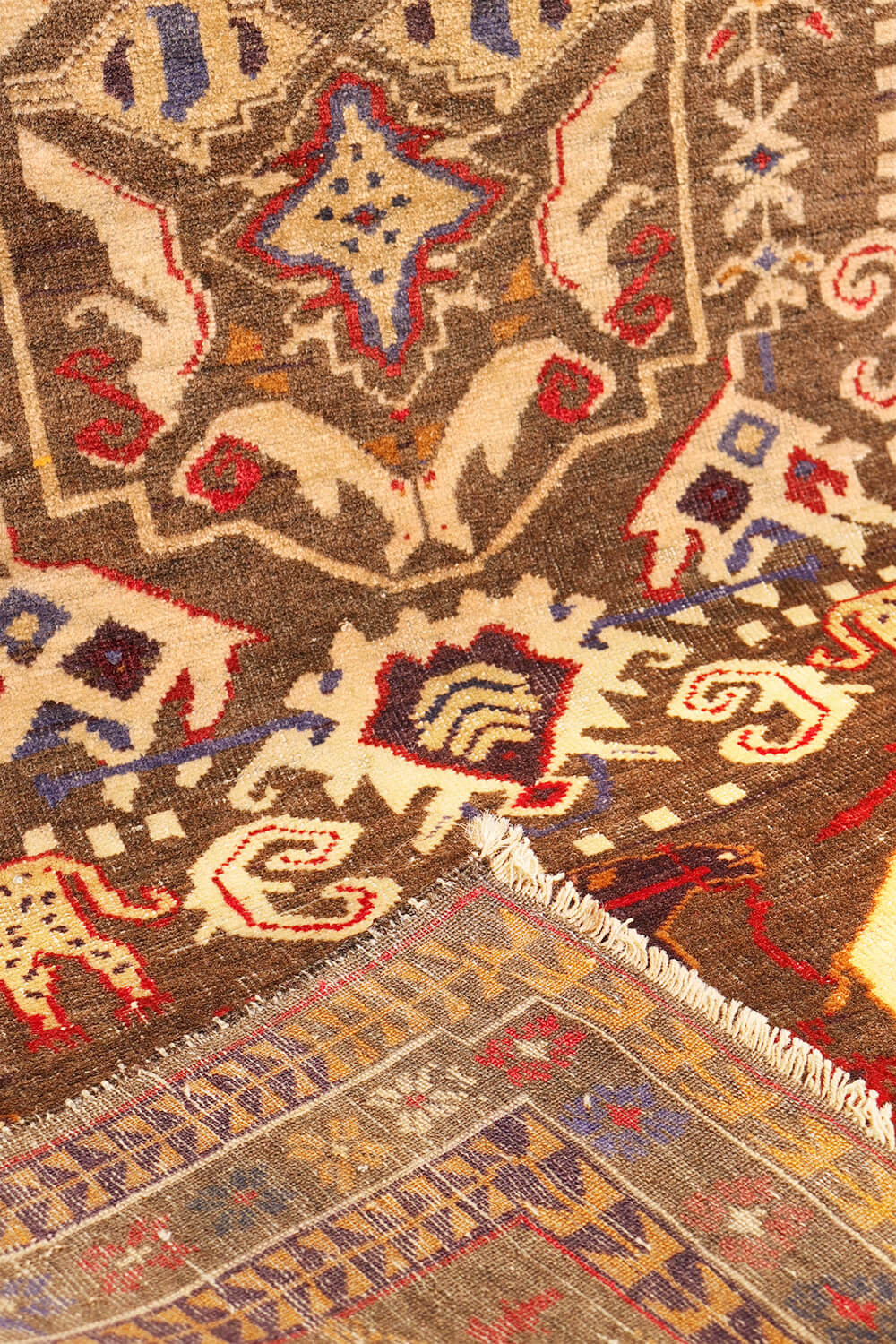 Semi-antique Baluch rug with tigers and lions. 201x91 cms - Image 13