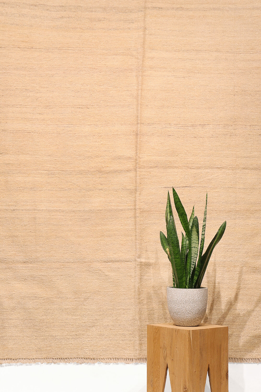 Qashqai kilim from Iran. 206x153 cms