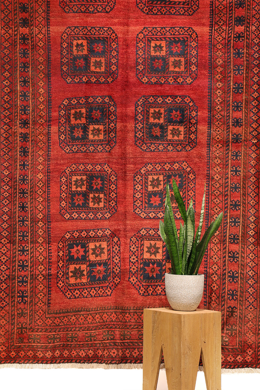 Semi-antique Turkman rug from Afghanistan. 270x165 cms