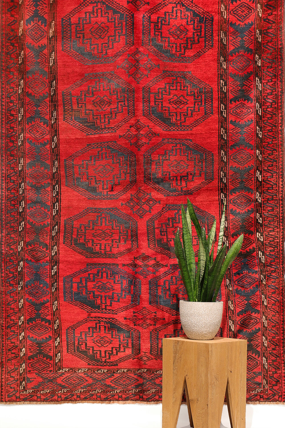 Semi-antique Baluch rug from Afghanistan. 232x140 cms
