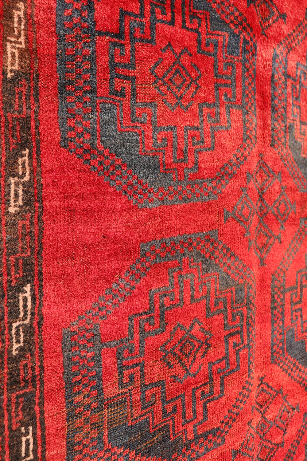 Semi-antique Baluch rug from Afghanistan. 232x140 cms - Image 6