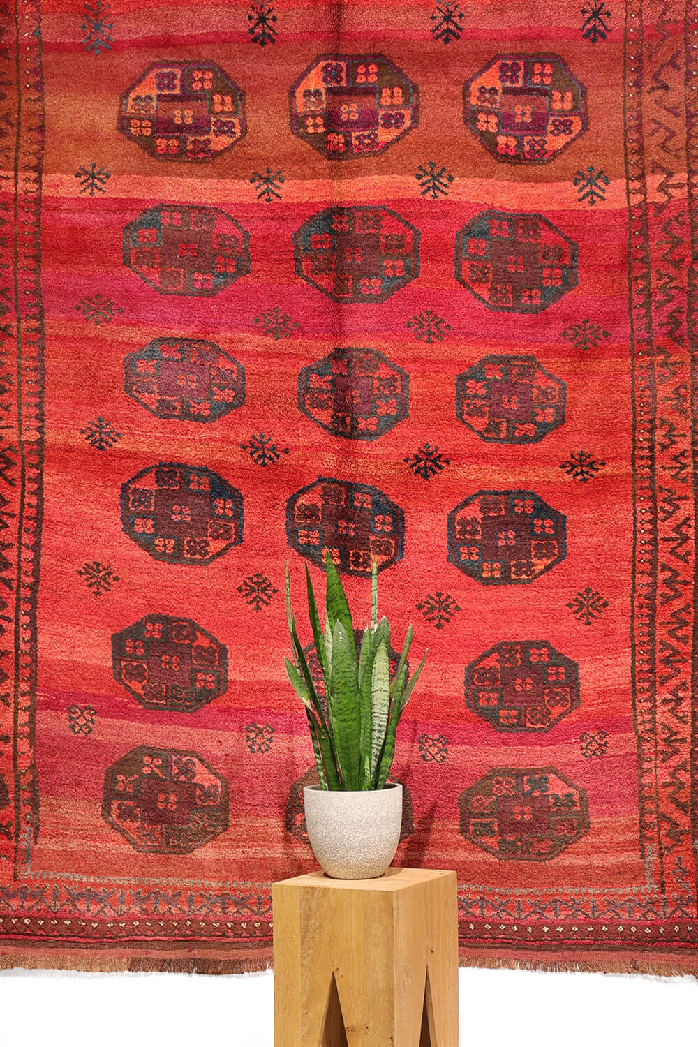 Alfombra semi-antigua Baluch de Afganistán. 237x165 cms