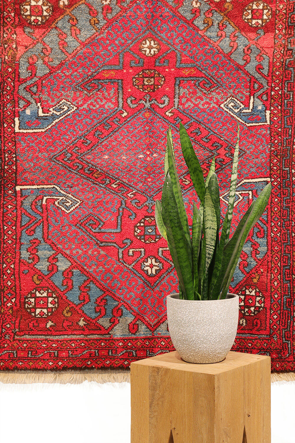Antique Bergama rug from Turkey. 131x108 cms - Image 2