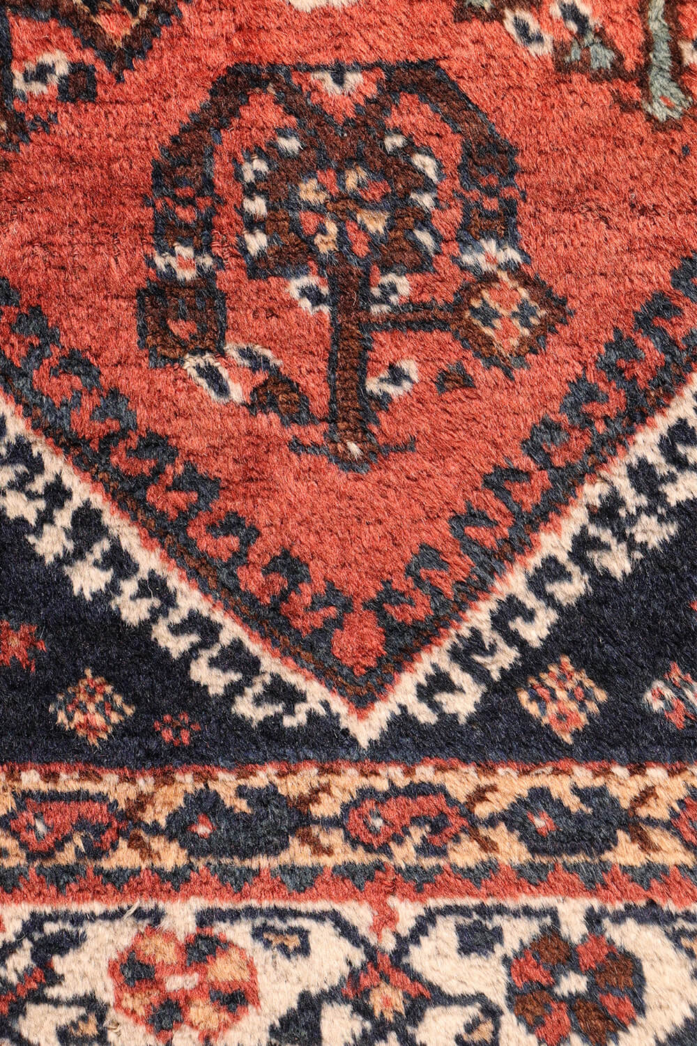 Antique Luri rug from Iran. 250x150 cms - Image 4
