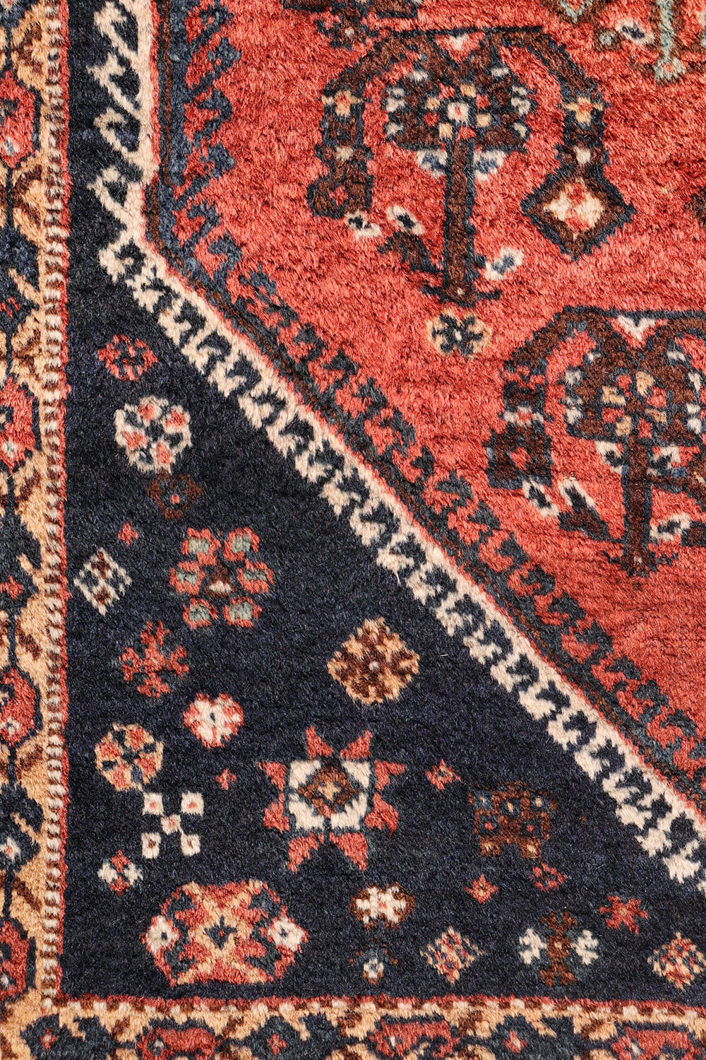 Antique Luri rug from Iran. 250x150 cms - Image 7