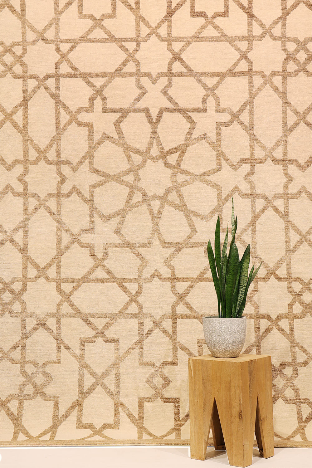 "Alhambra" rug, Nepal. 300x200 cms
