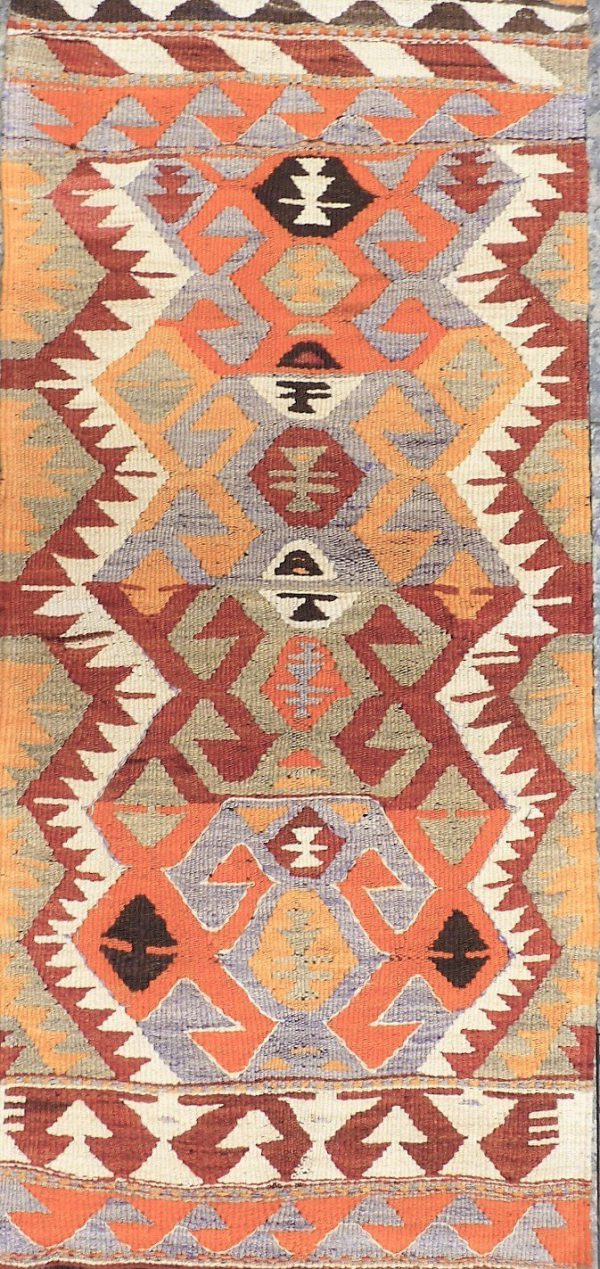 Kilim de Mut, Turquía. 127x61 cms.