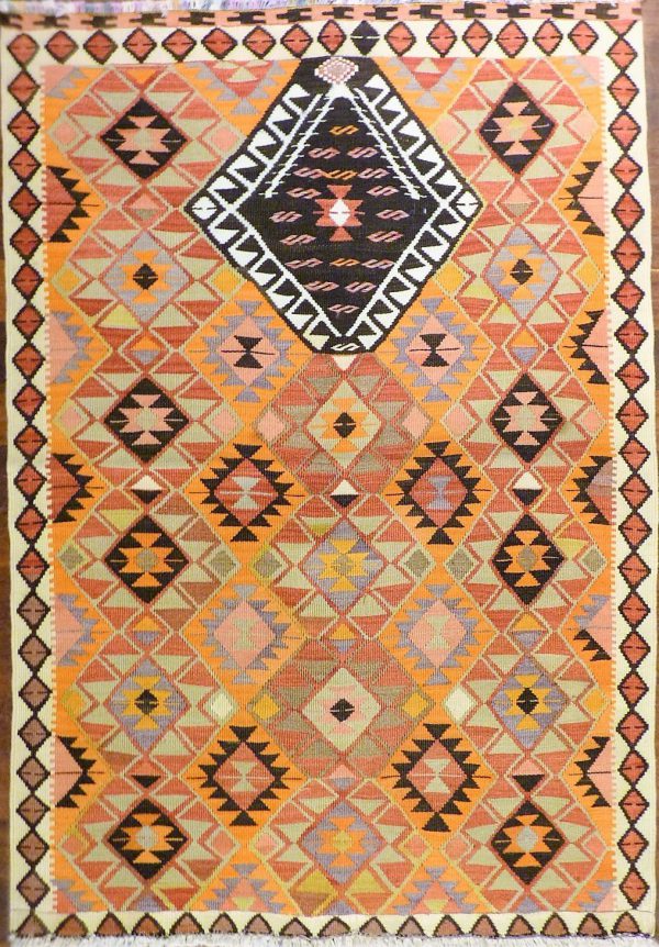 Kilim de Malatya, Turquía. 132x95 cms.