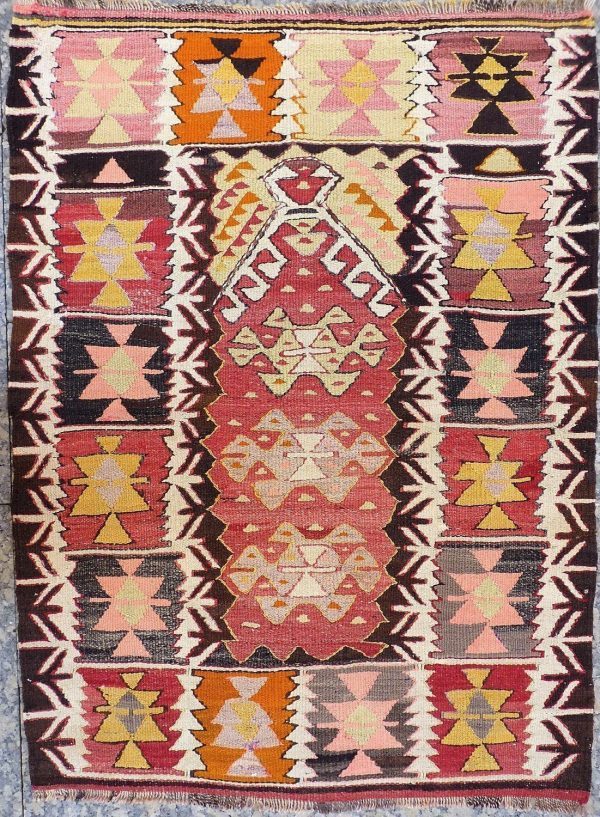 Kilim de Mut, Turquía. 127x95 cms.